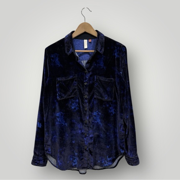 Anthropologie Pilcro Size 8 Mara Relaxed Velvet Buttondown Blue Motif Velvet - Picture 2 of 13